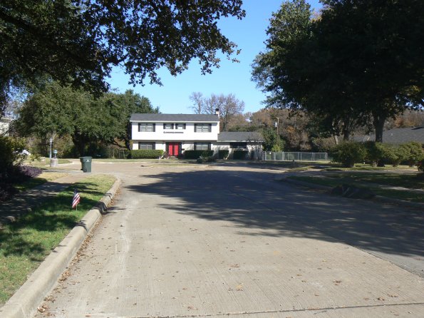 P1350984